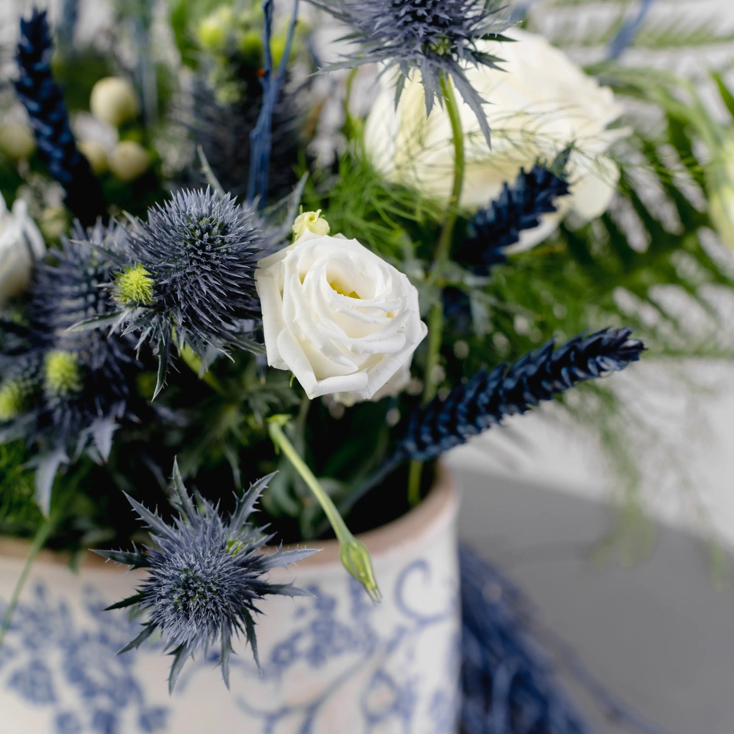 Arranjo Floral "Brisa de Inverno"