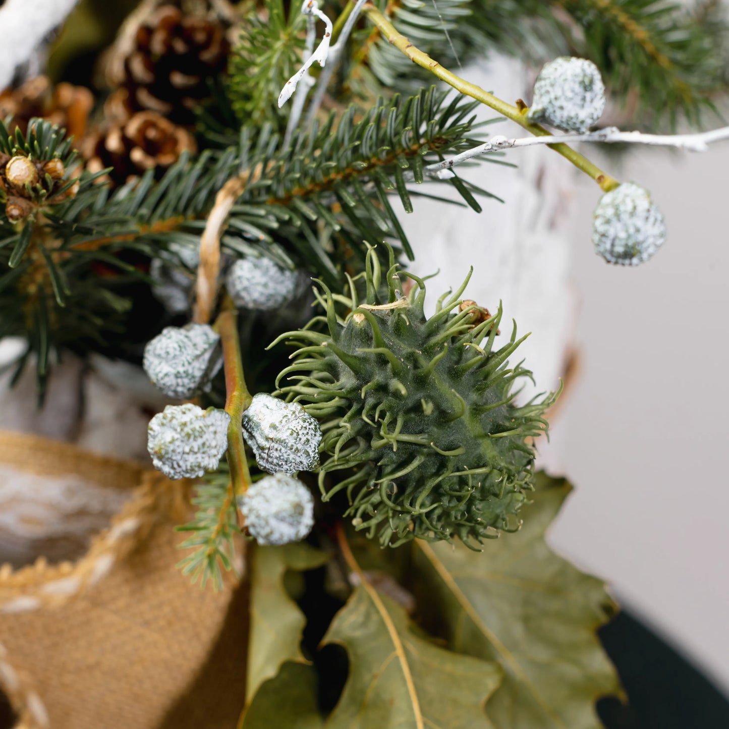 Arranjo Natal "Cesto de Encantos Invernais"