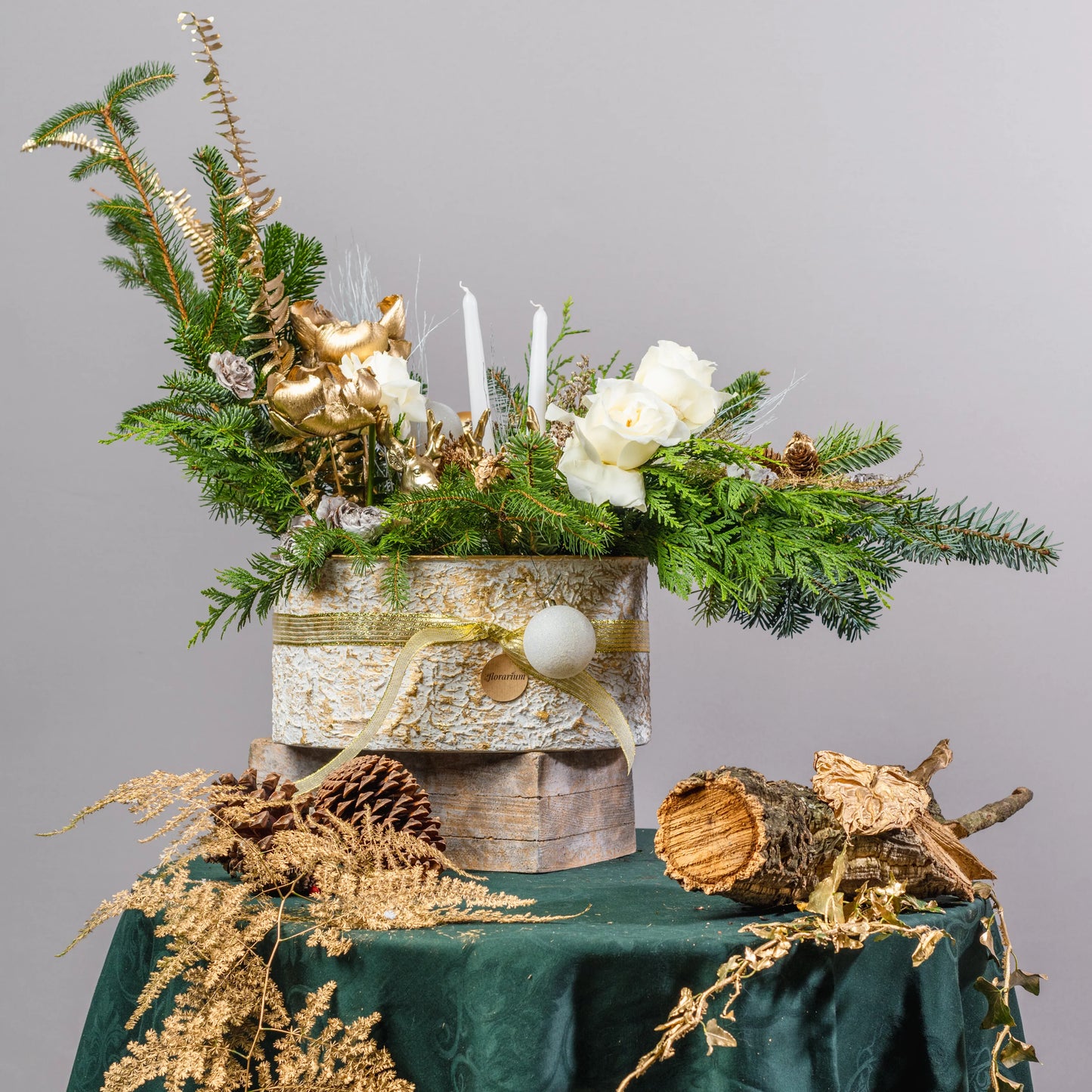 Arranjo Natal "Serenidade Dourada"