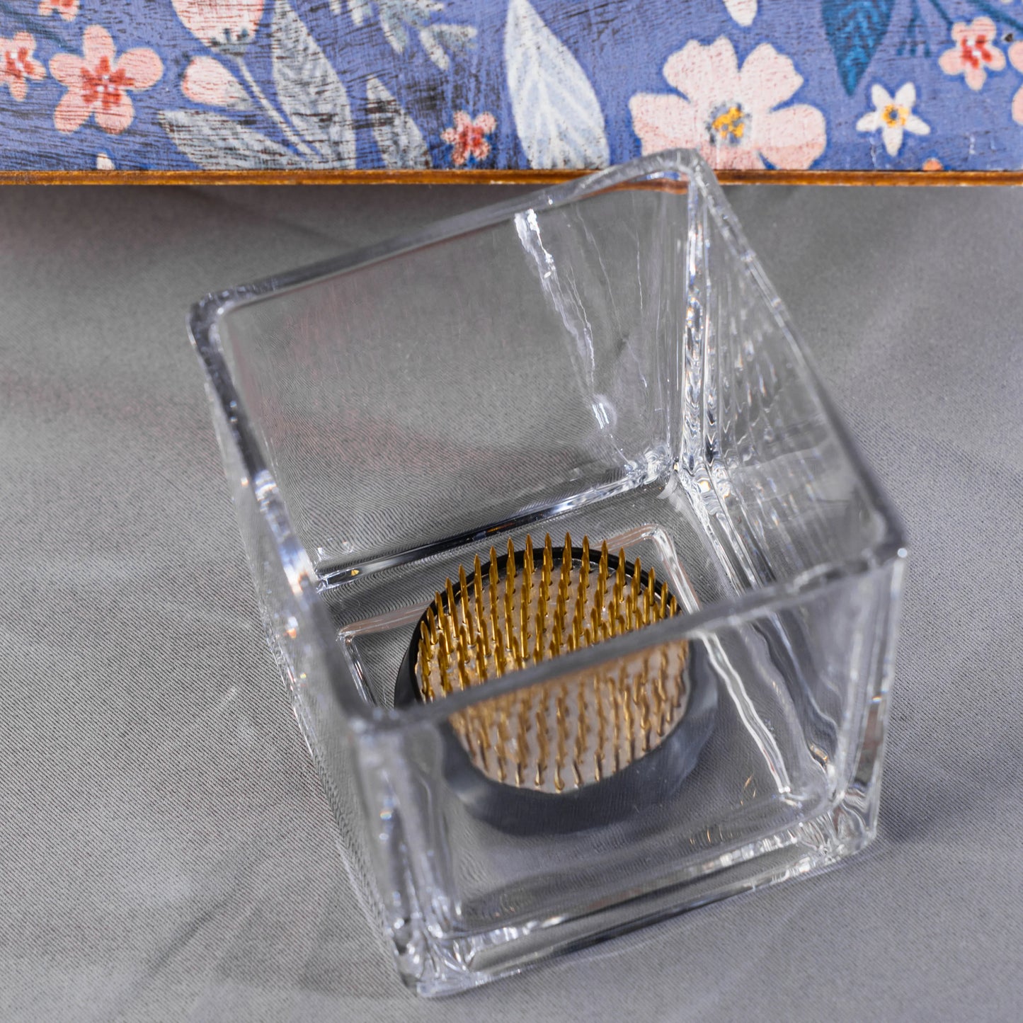 Caixa Azul Com Flores