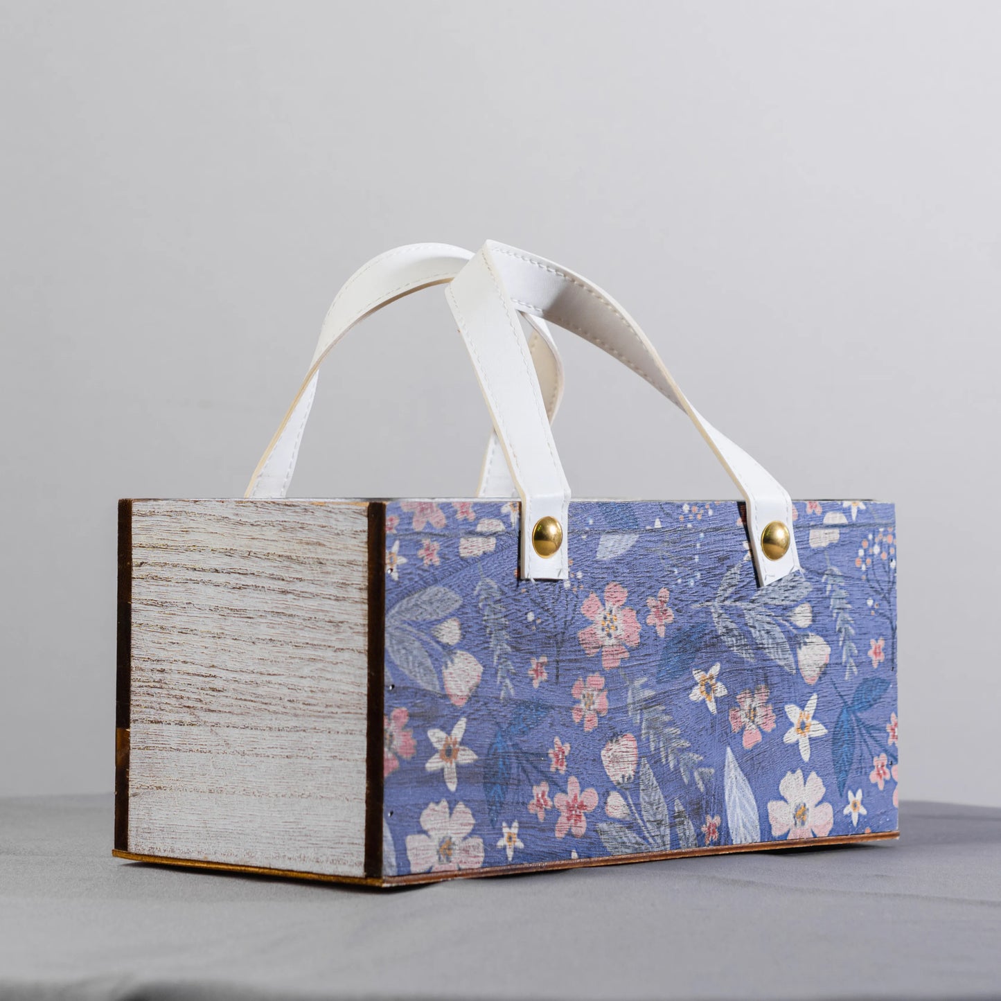 Caixa Azul Com Flores