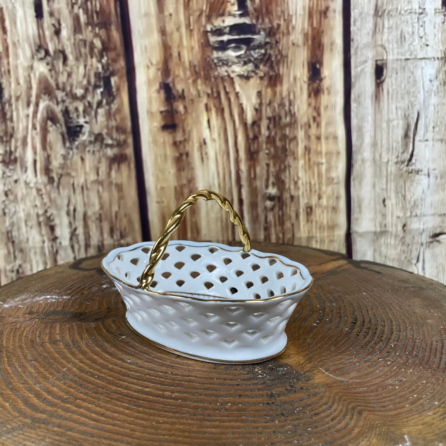 Cestinho de porcelana