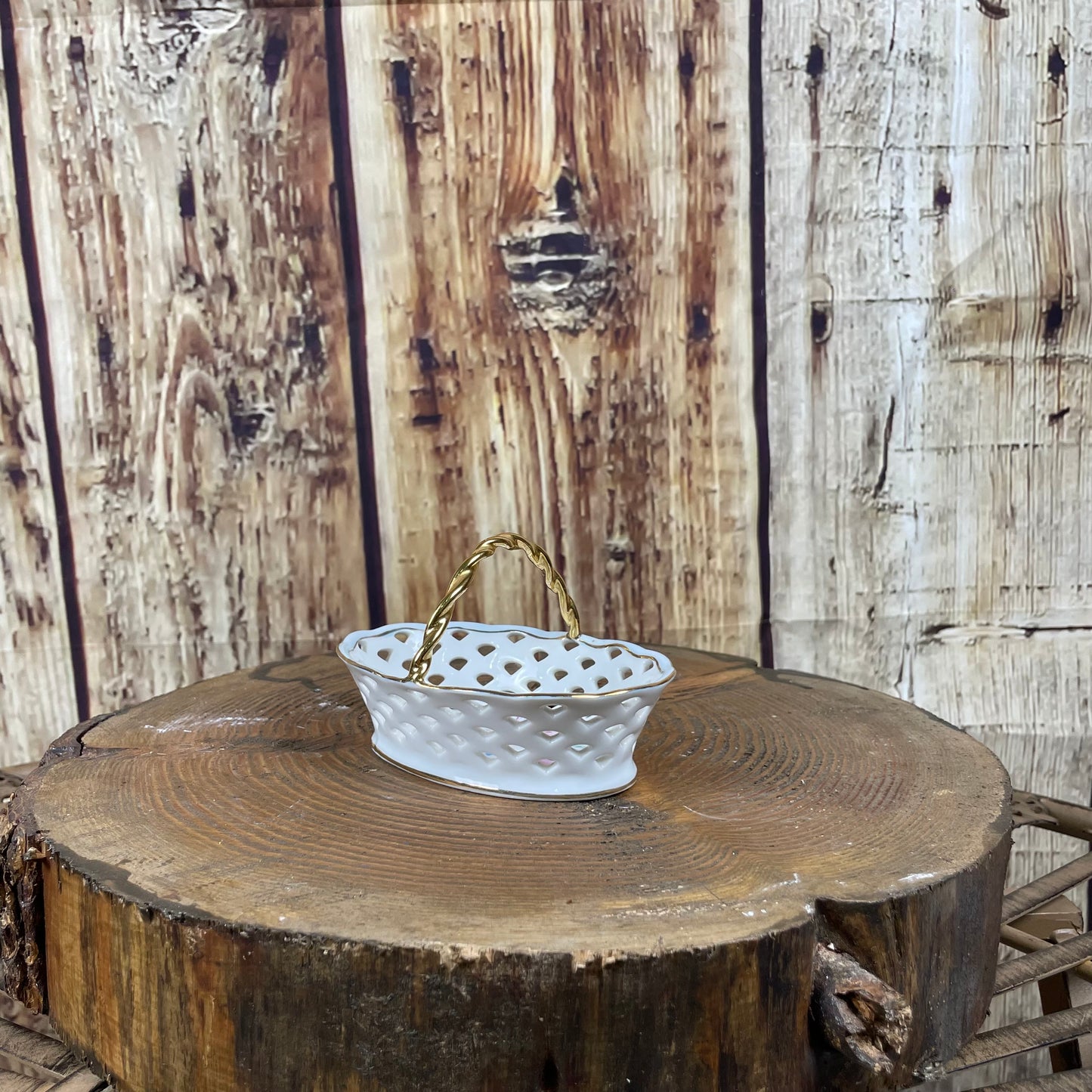 Cestinho de porcelana